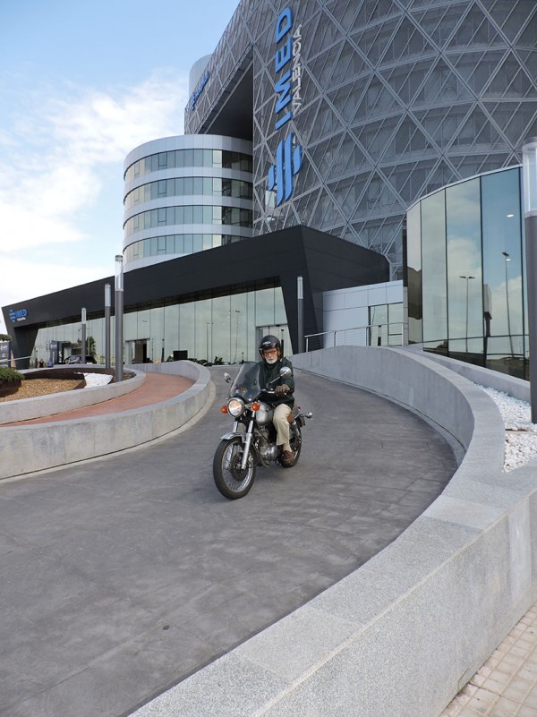 Alfonso Pastor en moto