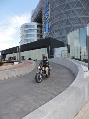 Alfonso Pastor en moto