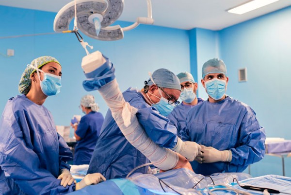 IMED Valencia recibe la acreditación para formación docente MIR en cirugía ortopédica y traumatología