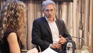 El Dr. Ernesto Fernández en el II Foro de Salud organizado por Levante EMV